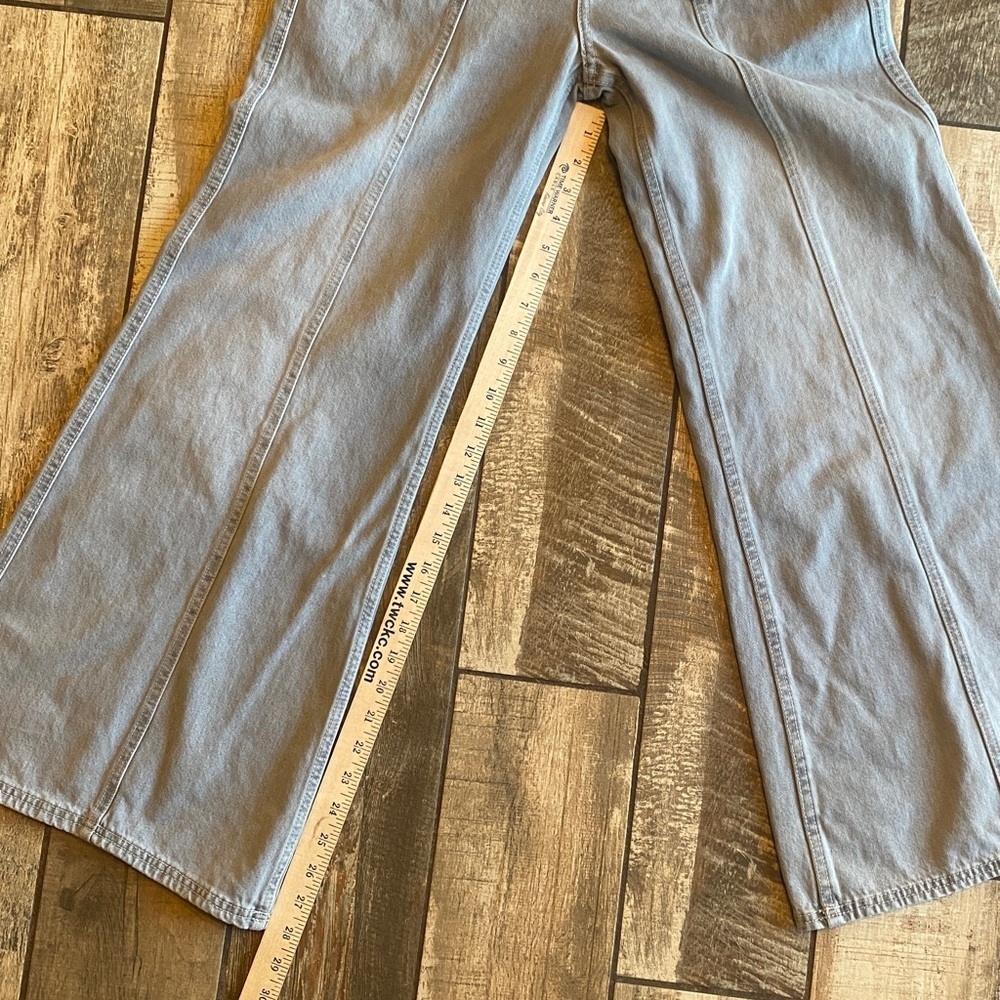Divided Light Gray wide leg Flare Jeans - Picture 8 of 9